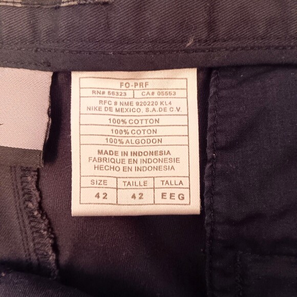 NIKE GOLF Shorts Mens 42 Navy Blue Chino Pleated Front Tennis Outdoor Sport - Picture 8 of 8